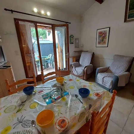 Jolie Maison T2 Climatisee Avec Mezzanine, Terrasse Et Jardin, A 500m De La Au Grau D'agde - Fr-1-423-258 Holiday home Le Grau-d'Agde